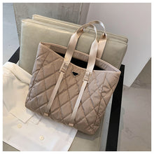 Cargar imagen en el visor de la galería, Tote Praga