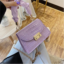 Cargar imagen en el visor de la galería, Aesthetic Purse