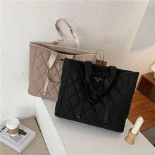 Cargar imagen en el visor de la galería, Tote Praga