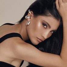 Cargar imagen en el visor de la galería, Chunky Earcuff

