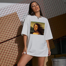 Cargar imagen en el visor de la galería, Mona Lisa T-shirt
