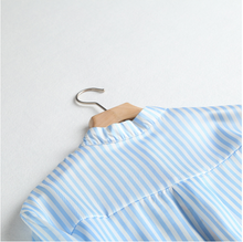 Cargar imagen en el visor de la galería, Maison Rose Blouse
